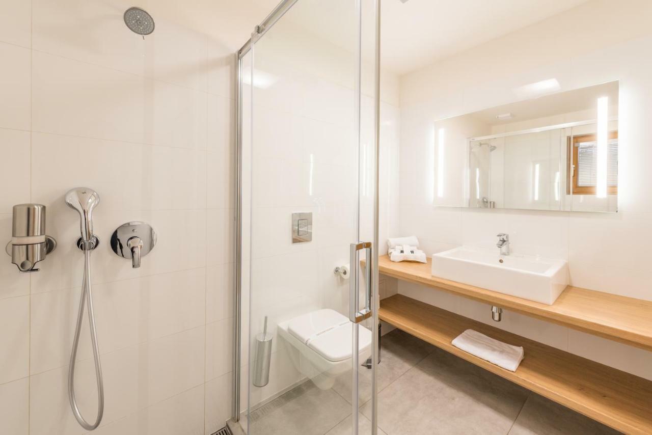 Hotel Kaskada Kurim Luaran gambar